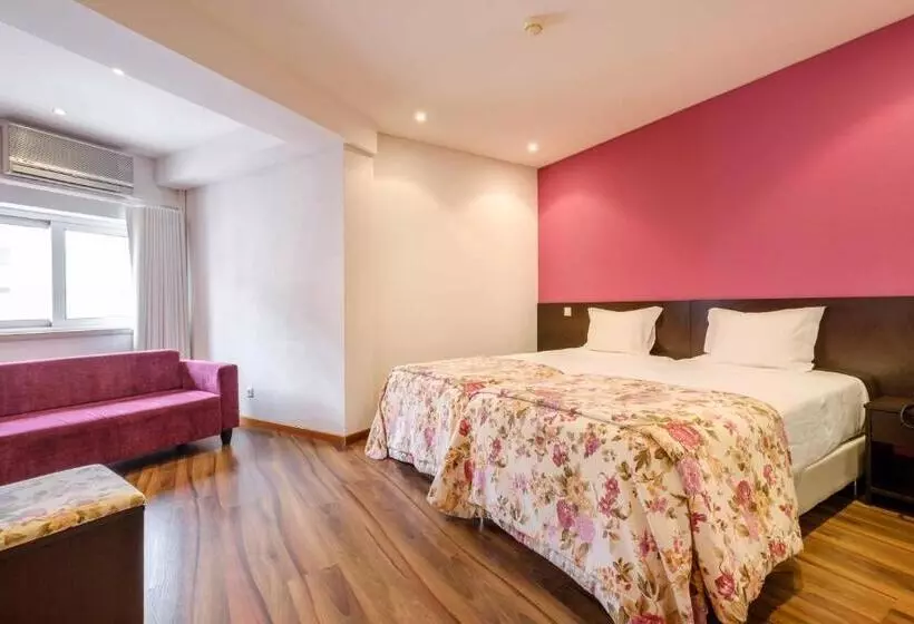 Отель Católica