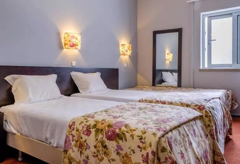 Отель Católica