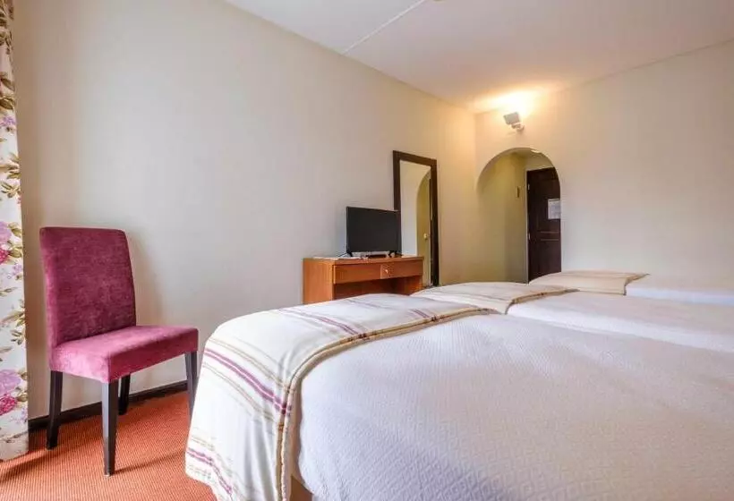 Отель Católica