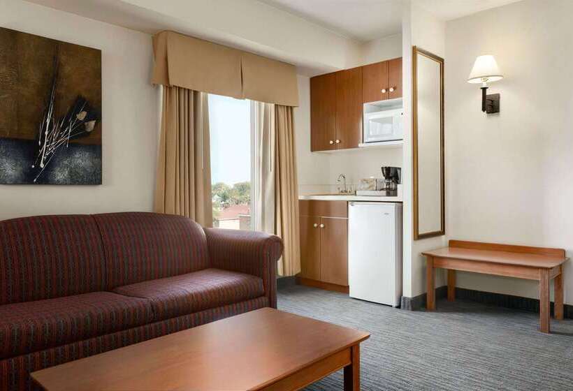 هتل Days By Wyndham Niagara Falls Centre St. By The Falls