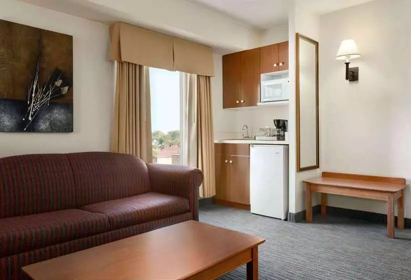 Hotel Days By Wyndham Niagara Falls Centre St. By The Falls