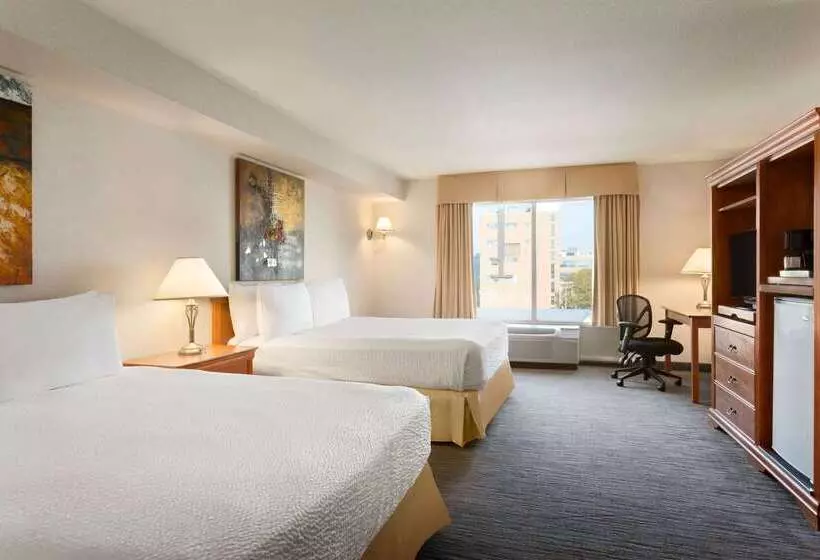 Hotel Days By Wyndham Niagara Falls Centre St. By The Falls