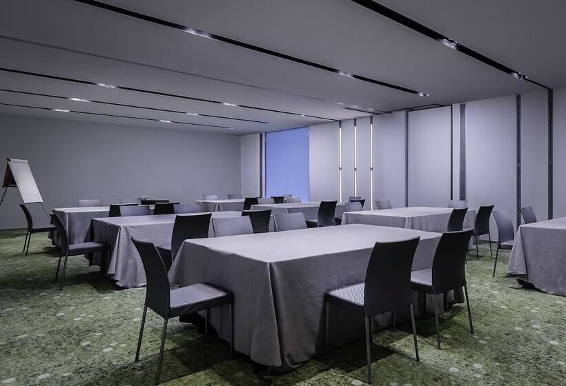 هتل Ikonik Anglí