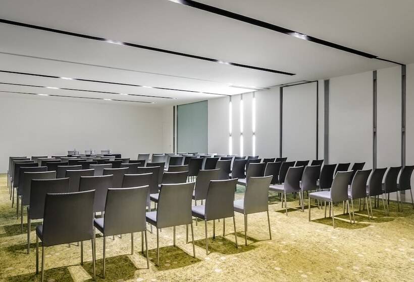 هتل Ikonik Anglí