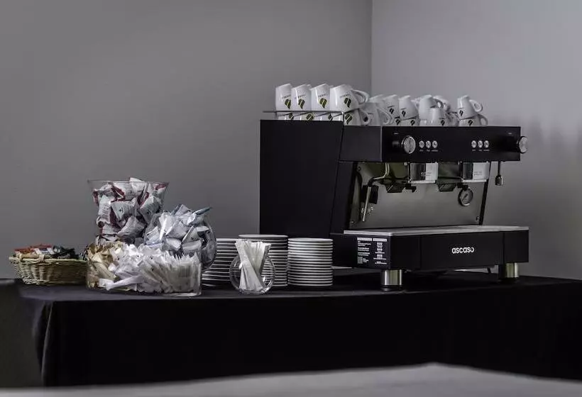 Отель Ikonik Anglí