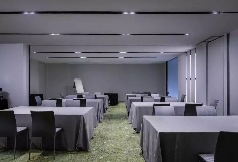 Отель Ikonik Anglí