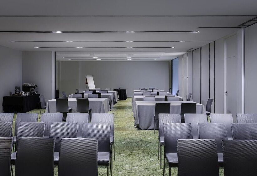 هتل Ikonik Anglí