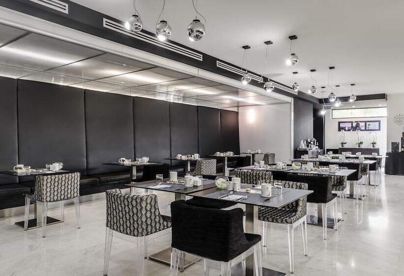 هتل Ikonik Anglí