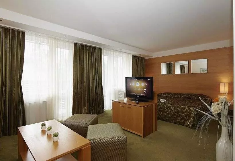 Отель Festa Chamkoria Apartments