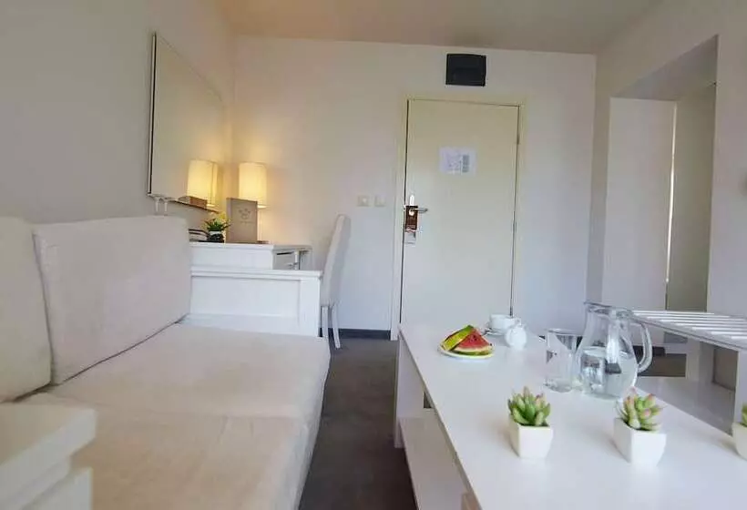 Отель Festa Chamkoria Apartments