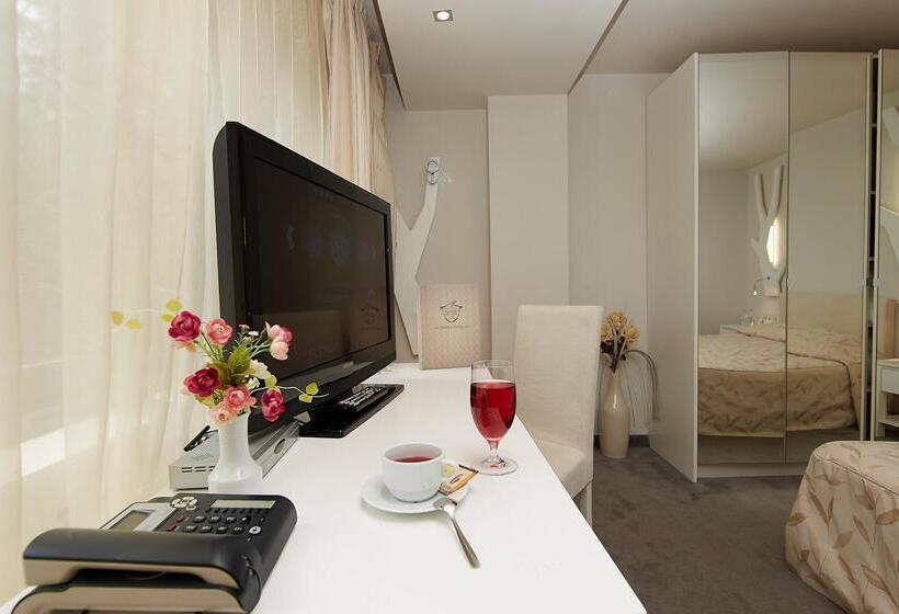 فندق Festa Chamkoria Apartments