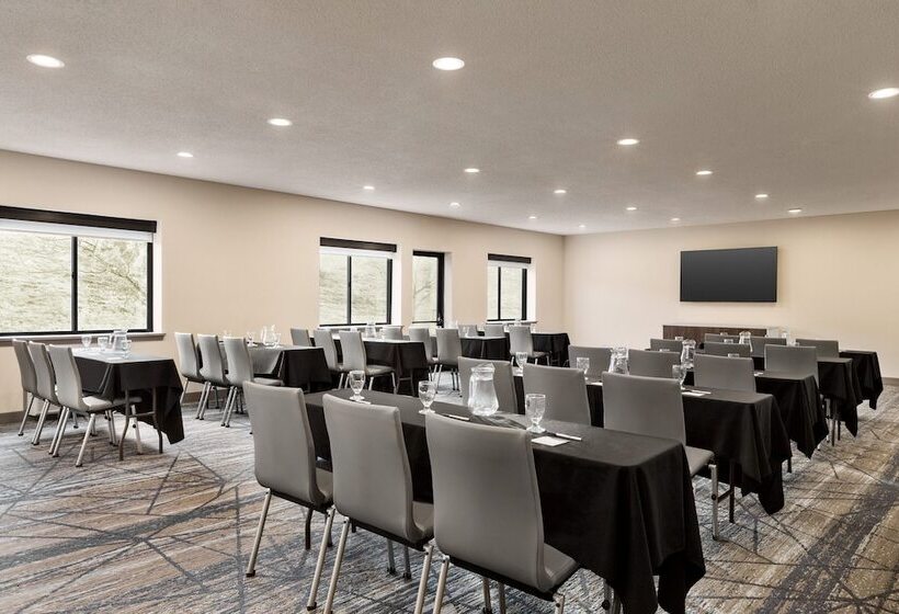 호텔 Holiday Inn Express & Suites East Greenbush Albany Skyline An Ihg