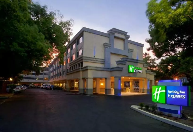 ホテル Holiday Inn Express Sacramento Convention Center, An Ihg
