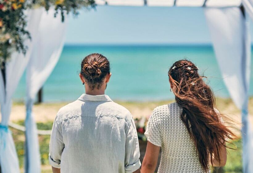 هتل Iberostar Waves Bahia - All Inclusive