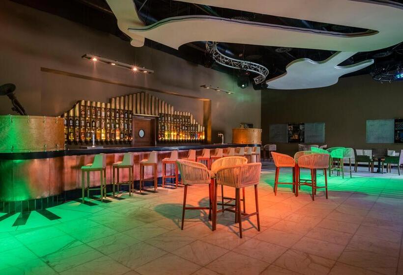 هتل Iberostar Waves Bahia - All Inclusive