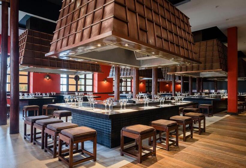 هتل Iberostar Waves Bahia - All Inclusive