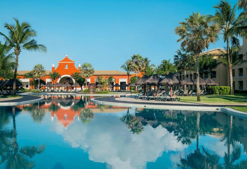 هتل Iberostar Waves Bahia - All Inclusive
