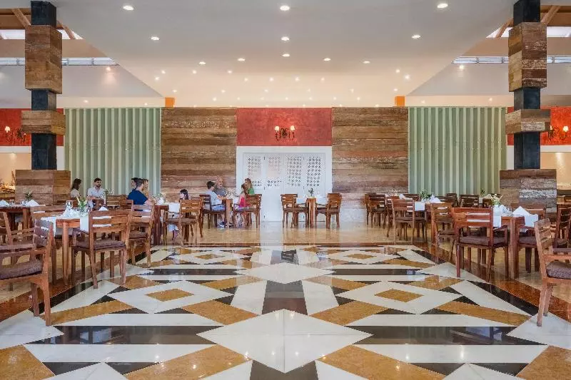 호텔 Iberostar Waves Bahia - All Inclusive