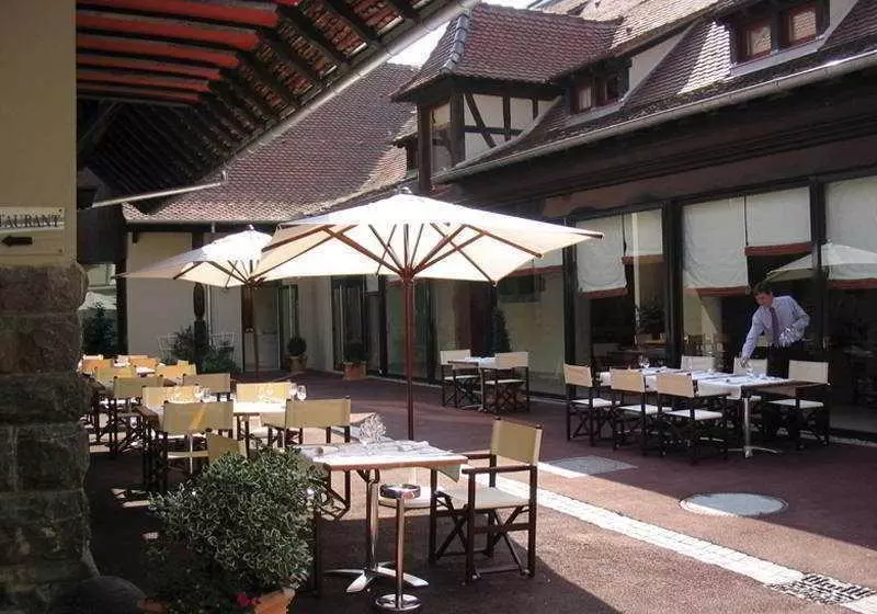 Отель La Cour Du Roy