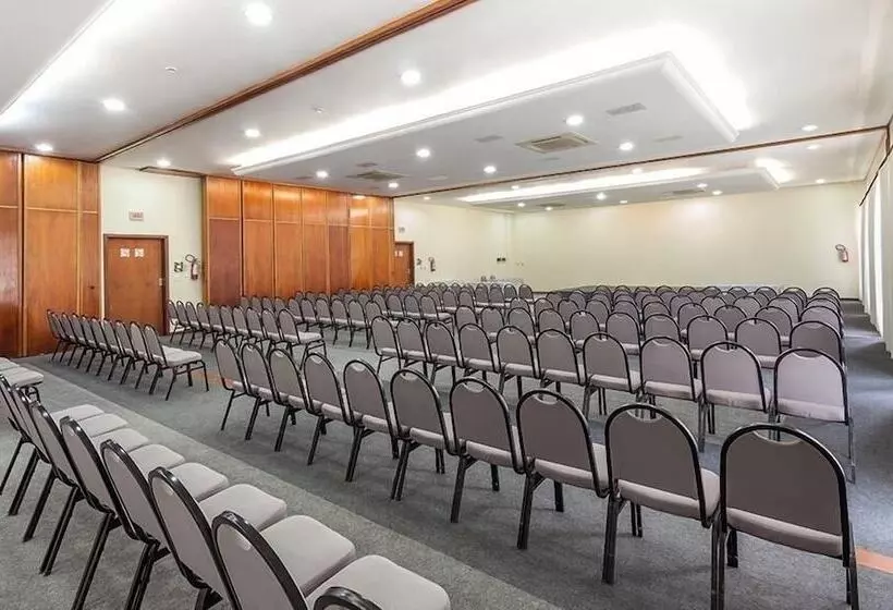 Monthez Hotel & Eventos