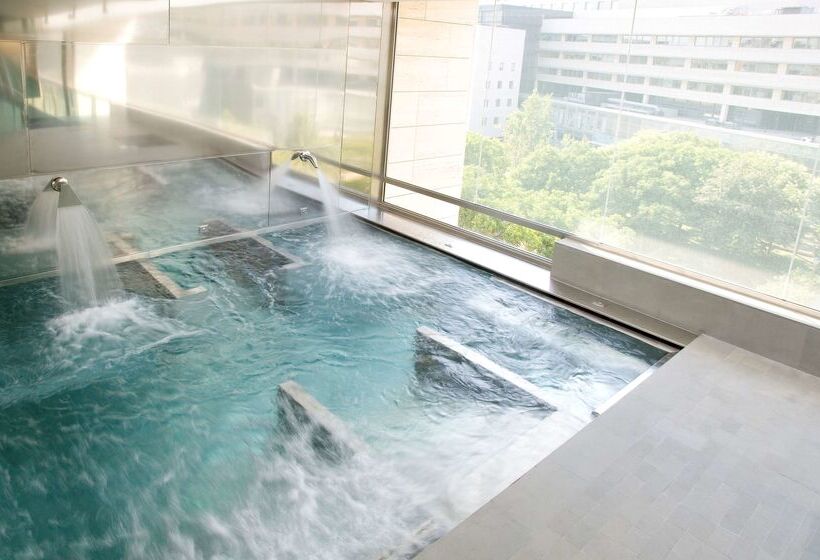 Отель NH Collection Barcelona Constanza