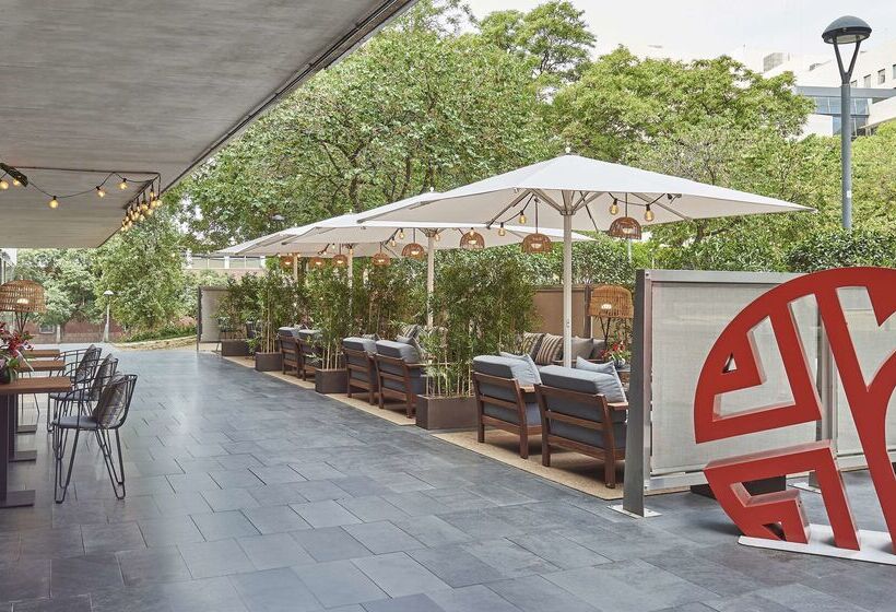 Отель NH Collection Barcelona Constanza