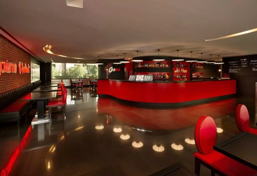 Отель NH Collection Barcelona Constanza