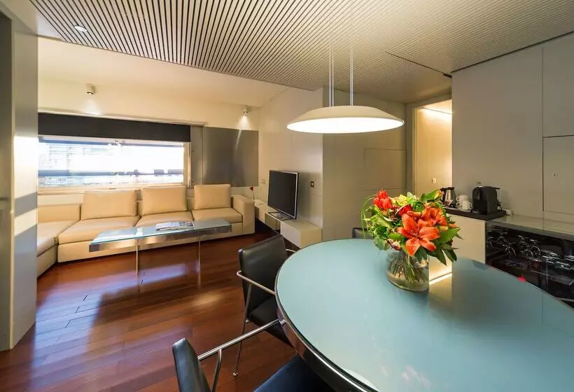 Отель NH Collection Barcelona Constanza