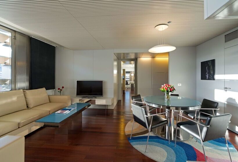 Отель NH Collection Barcelona Constanza