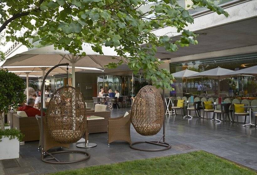 Отель NH Collection Barcelona Constanza