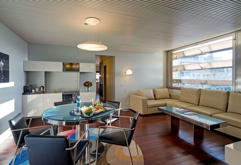 Отель NH Collection Barcelona Constanza