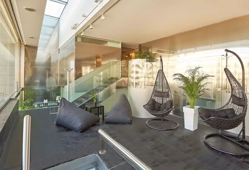 Отель NH Collection Barcelona Constanza