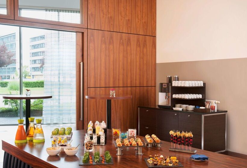 酒店 NH Frankfurt Niederrad