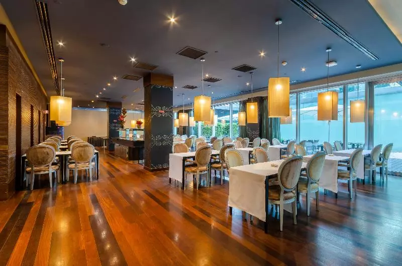 هتل Olissippo Oriente