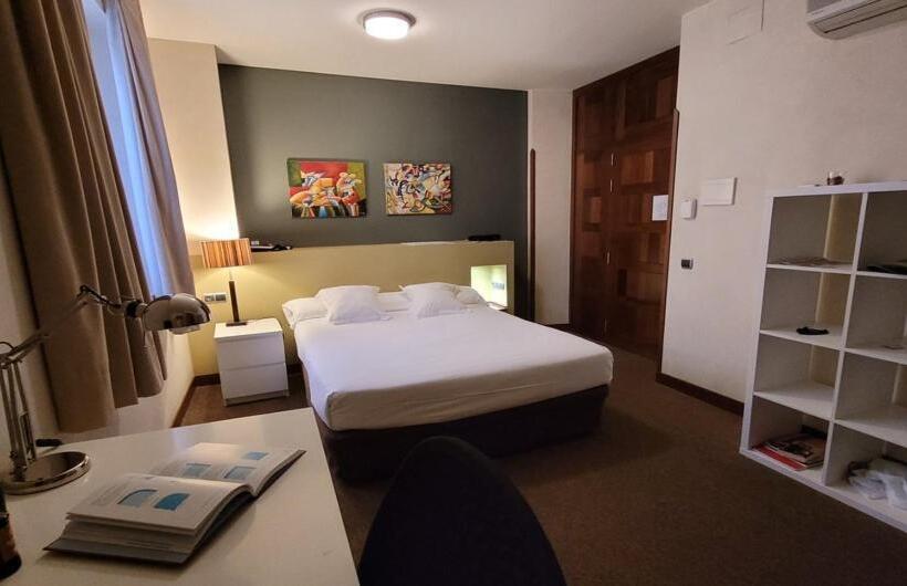 فندق فئة نجمة واحدة Palacio San Facundo