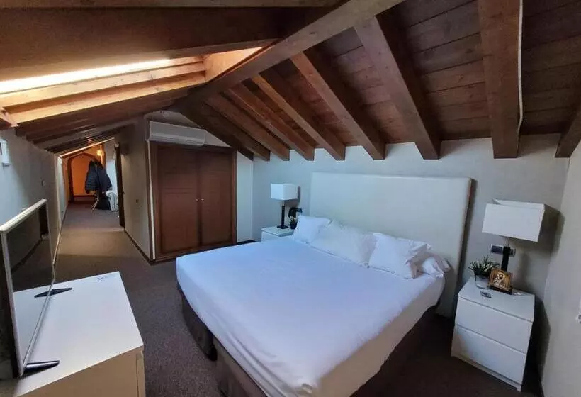 مسافرخانه Palacio San Facundo