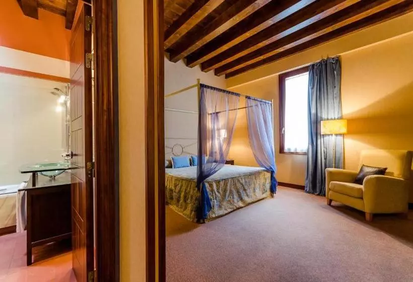 مسافرخانه Palacio San Facundo