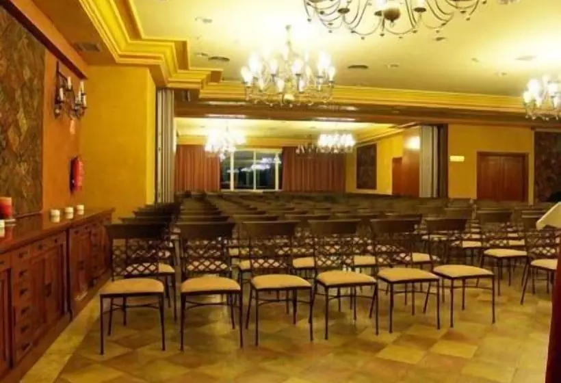 ホテル Pamplona Villava