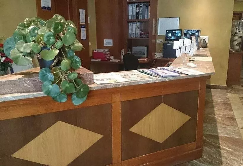 ホテル Pamplona Villava