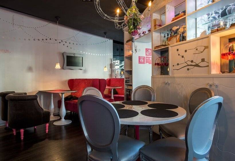 هتل Room Mate Alicia