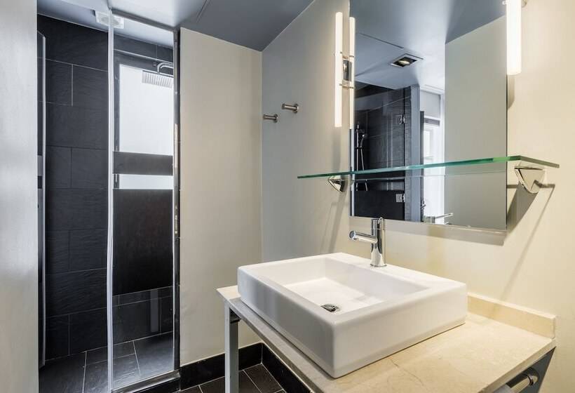 هتل Room Mate Alicia