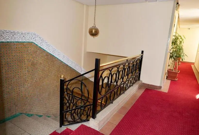 هتل Bab Mansour