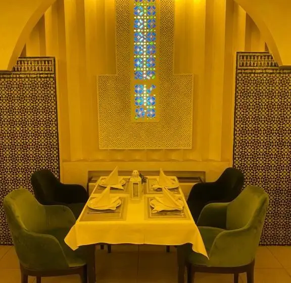 هتل Bab Mansour