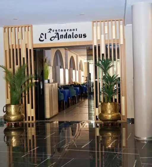 هتل Bab Mansour