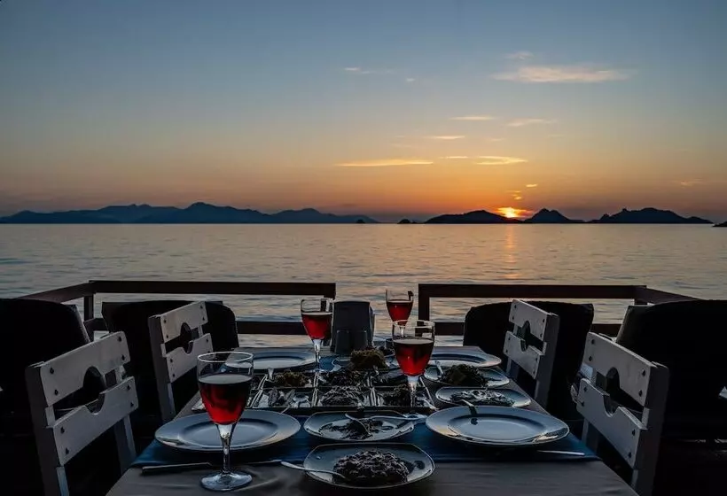 호텔 Golden Beach Resort & Spa