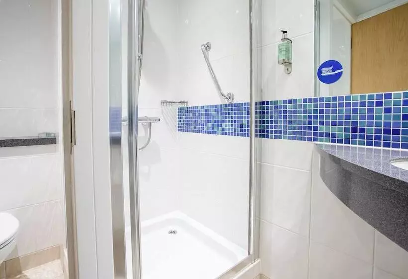 בית מלון כפרי Holiday Inn Express Dunfermline, An Ihg