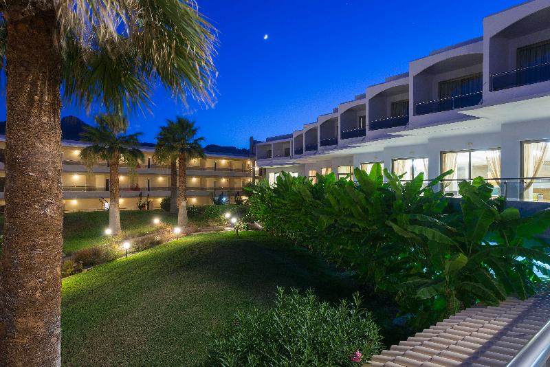 호텔 Lutania Beach