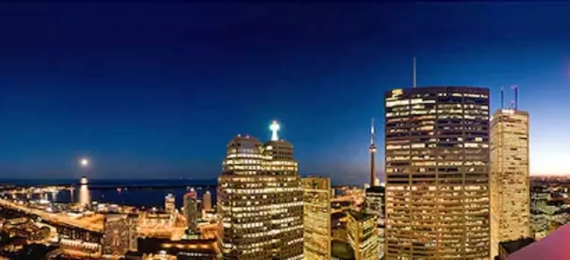 One King West Hotel And Residence