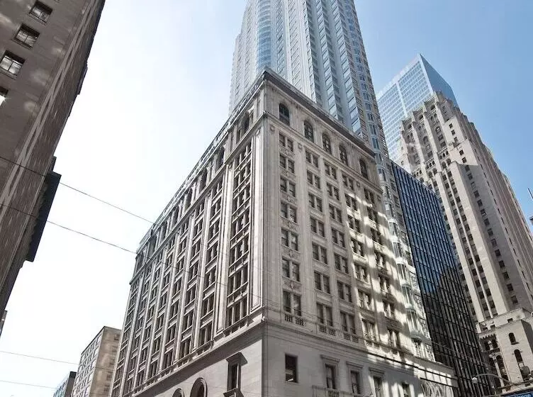 One King West Hotel And Residence