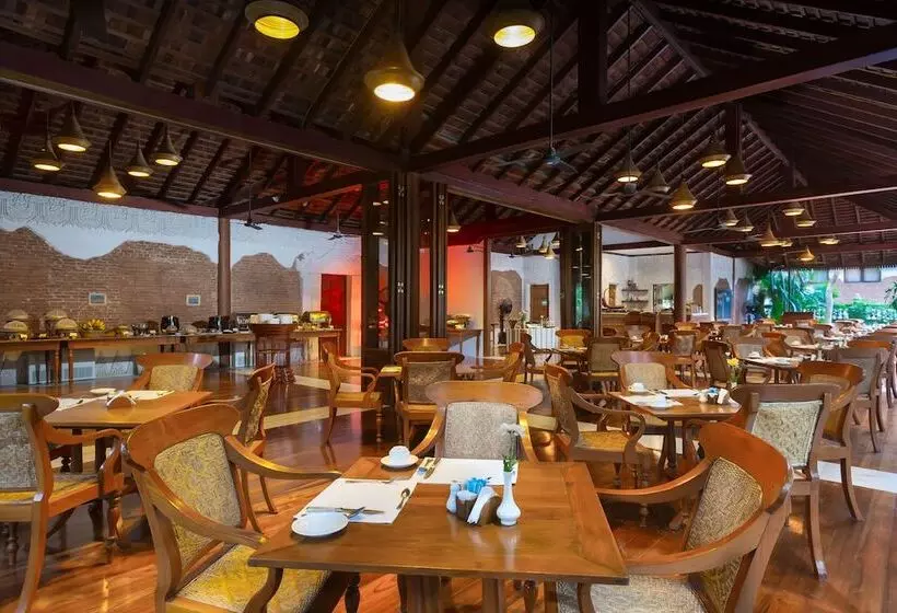 The Hotel @ Tharabar Gate